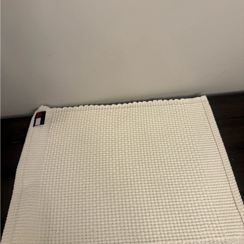 Tommy Hilfiger Waffle Weave Placemats Set of 6 Cream Cotton Textured Table Mats